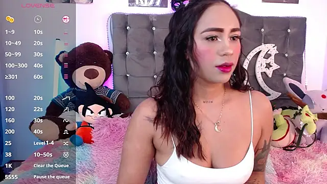 lunabritton1 online show from 04/10/26, 02:07