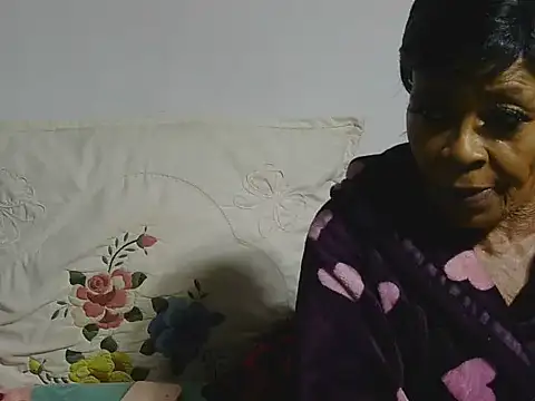 GucciladyXXXX online show from 02/17/26, 05:32