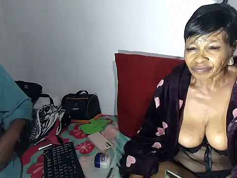 GucciladyXXXX online show from 11/20/25, 08:31