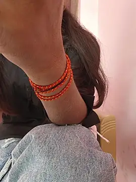 Iamyourdarling online show from 11/13/25, 09:57