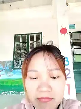 Snapshot of m-mbae chatting on 11/26/25, 01:05 m-mbae online show from 11/26/25, 01:05