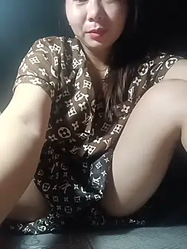 Snapshot of vangkt-cute chatting on 05/23/26, 09:47 vangkt-cute online show from 05/23/26, 09:47