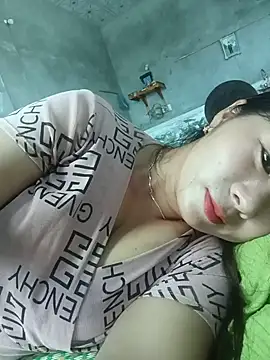 Snapshot of vangkt-cute chatting on 05/25/26, 06:12 vangkt-cute online show from 05/25/26, 06:12