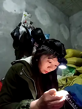 vangkt-cute online show from 11/25/25, 12:05