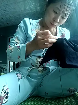 Snapshot of vangkt-cute chatting on 05/08/26, 07:45 vangkt-cute online show from 05/08/26, 07:45