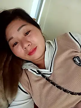 Snapshot of vangkt-cute chatting on 04/26/26, 07:27 vangkt-cute online show from 04/26/26, 07:27