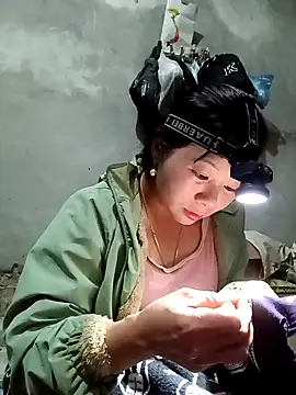 vangkt-cute online show from 11/23/25, 11:42