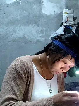 vangkt-cute online show from 11/18/25, 02:49