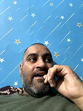 Snapshot of arjunforyou4 chatting on 11/23/25, 09:30 arjunforyou4 online show from 11/23/25, 09:30