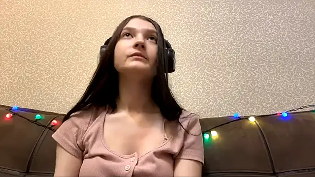 AurorAurora online show from 12/16/25, 08:18