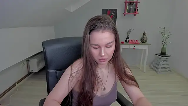 LouannaHart online show from 02/25/26, 04:45