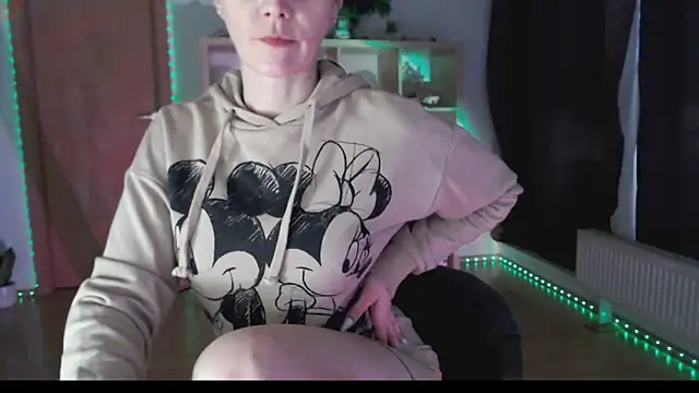 MissyDior8 online show from 12/22/25, 06:46