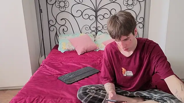 Danny loves Mary online show from 04/30/26, 07:26