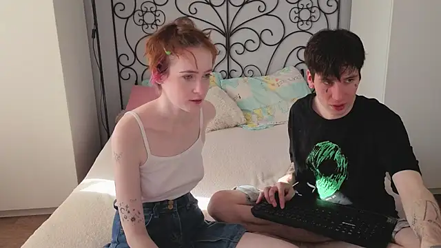 Danny loves Mary online show from 04/18/26, 02:14