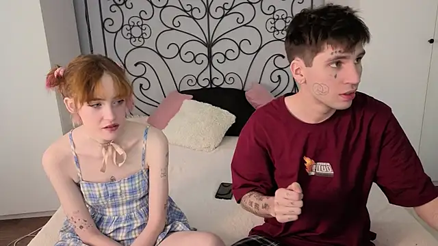 Snapshot of Danny_loves_Mary chatting on 02/25/26, 02:01 Danny loves Mary online show from 02/25/26, 02:01