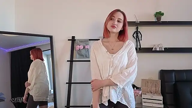 Alisa World8 online show from 11/13/25, 08:07