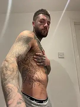 magicmichaell online show from 11/18/25, 03:21