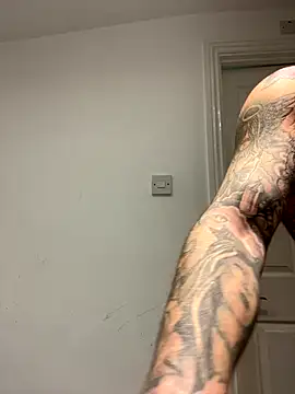 Snapshot of magicmichaell chatting on 11/12/25, 11:14 magicmichaell online show from 11/12/25, 11:14