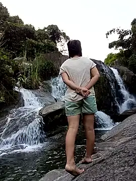 -Huong-99 online show from 11/13/25, 09:46