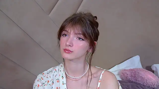 Snapshot of SophiaProve chatting on 03/09/26, 04:21 SophiaProve online show from 03/09/26, 04:21