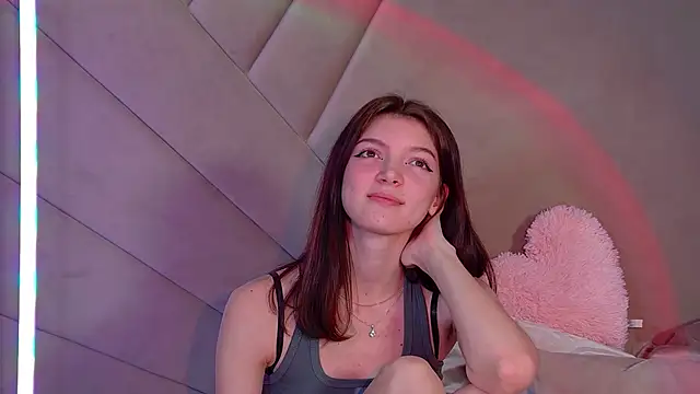 SophiaProve online show from 12/04/25, 03:22