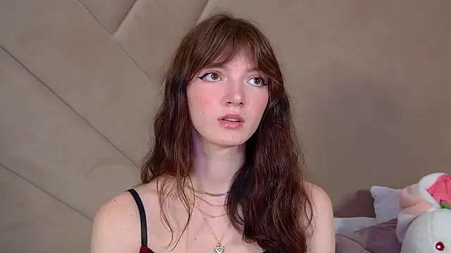 Snapshot of SophiaProve chatting on 03/19/26, 04:29 SophiaProve online show from 03/19/26, 04:29