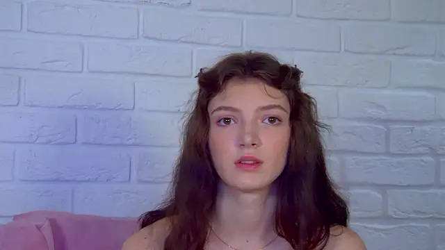 Snapshot of SophiaProve chatting on 07/10/26, 04:18 SophiaProve online show from 07/10/26, 04:18