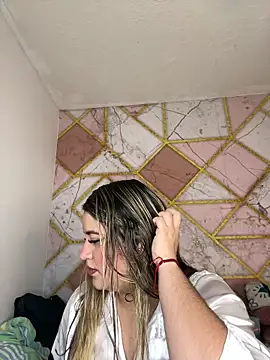 Amira Malia online show from 04/05/26, 11:28