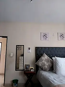 bubbles635 online show from 04/14/26, 12:21