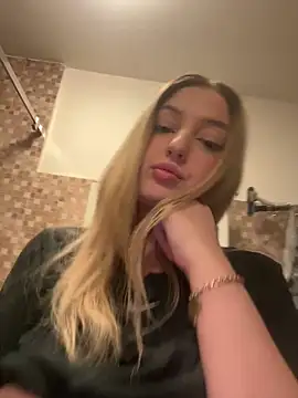 Marisaaasss online show from 04/20/26, 06:53