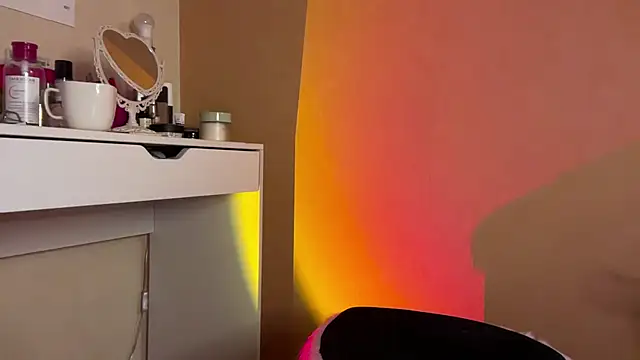 Emily Di1 online show from 12/13/25, 08:04