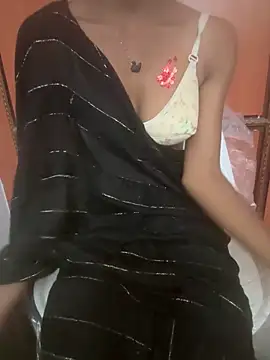 Snapshot of Rani__telugu chatting on 11/11/25, 03:12 Rani telugu online show from 11/11/25, 03:12