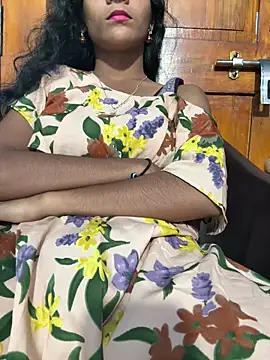 Snapshot of Rani__telugu chatting on 02/27/26, 06:02 Rani telugu online show from 02/27/26, 06:02