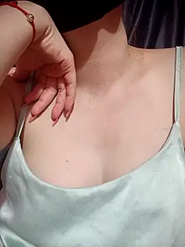 MiHeni online show from 04/03/26, 03:29