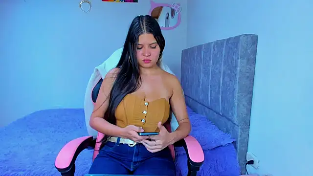 kiity hot 6 online show from 05/25/26, 08:40