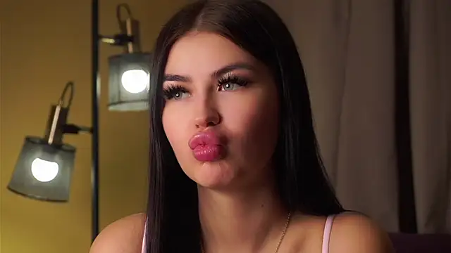 CoreenYorton online show from 12/14/25, 01:12