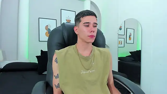 Snapshot of Gabo_white1 chatting on 12/02/25, 07:21 Gabo white1 online show from 12/02/25, 07:21