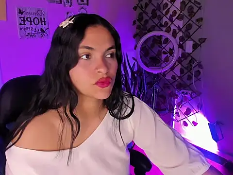 Alisson Evans   online show from 11/24/25, 11:32