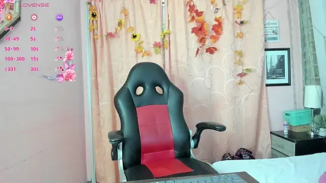 NaylaAbadi online show from 12/21/25, 01:46