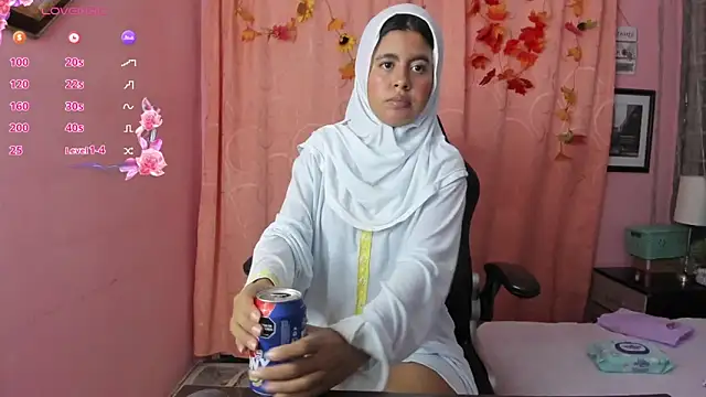 NaylaAbadi online show from 12/19/25, 12:29