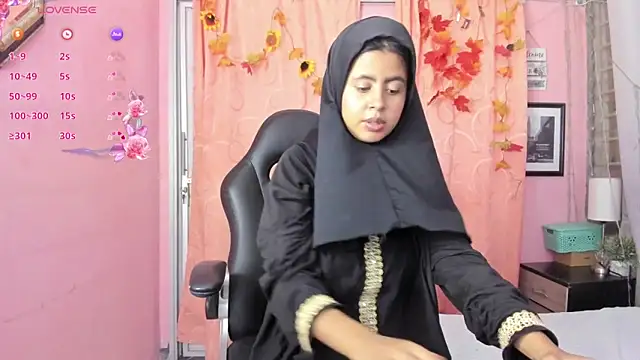 NaylaAbadi online show from 12/15/25, 12:22