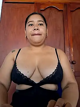 Snapshot of Sarahy- chatting on 01/18/26, 12:52 Sarahy- online show from 01/18/26, 12:52