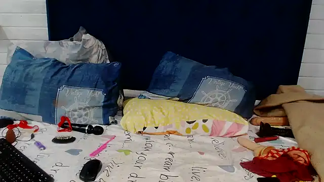 DarkCherryx online show from 02/09/26, 06:06