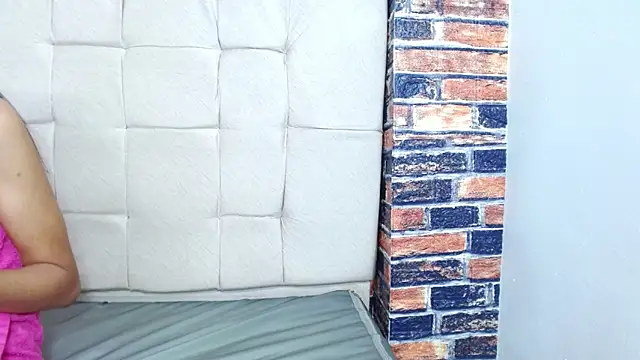 Snapshot of meliangels303av chatting on 12/13/25, 08:26 meliangels303av online show from 12/13/25, 08:26