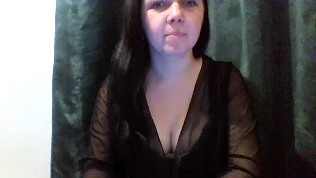 Vitalina282128 online show from 02/15/26, 08:30