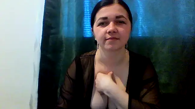 Vitalina282128 online show from 05/11/26, 10:05