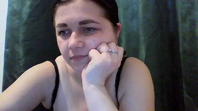 Vitalina282128 online show from 04/04/26, 05:36