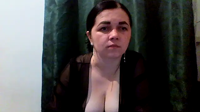 Vitalina282128 online show from 05/01/26, 09:42