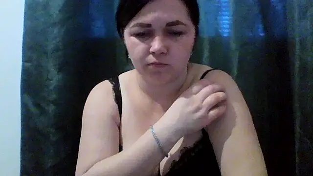 Vitalina282128 online show from 04/14/26, 06:07