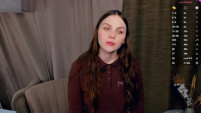 Snapshot of BelvaCaimi chatting on 11/12/25, 09:46 BelvaCaimi online show from 11/12/25, 09:46